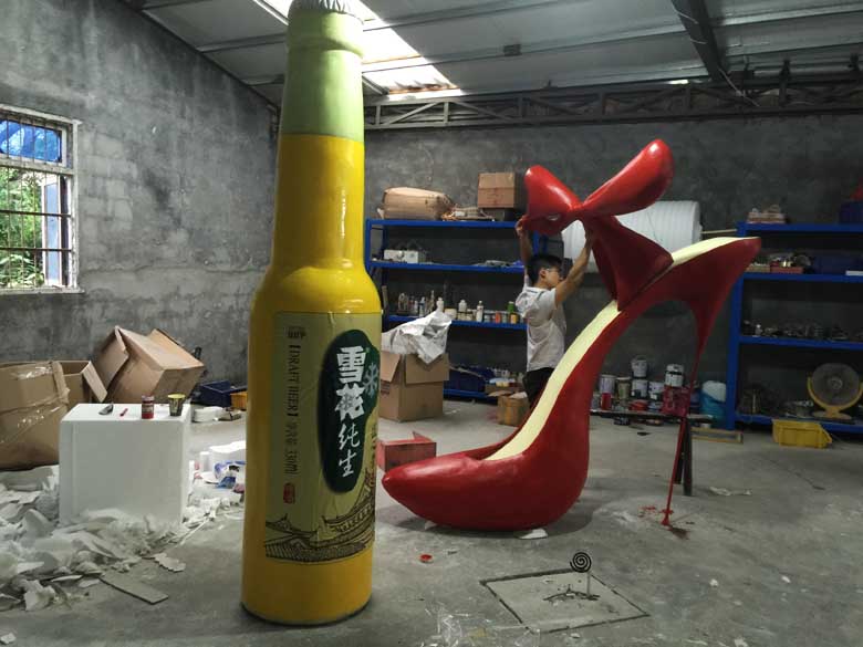 泡沫乐动手机版登录入口高跟鞋酒瓶